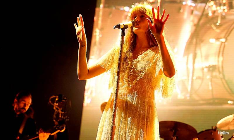 Hvězdou prvního dne Colours of Ostrava byla Florence and the Machine, vystoupili i MØ nebo Red Baraat