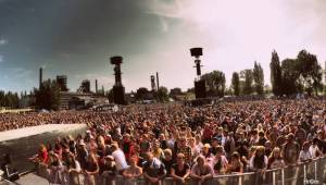 Hvězdou prvního dne Colours of Ostrava byla Florence and the Machine, vystoupili i MØ nebo Red Baraat