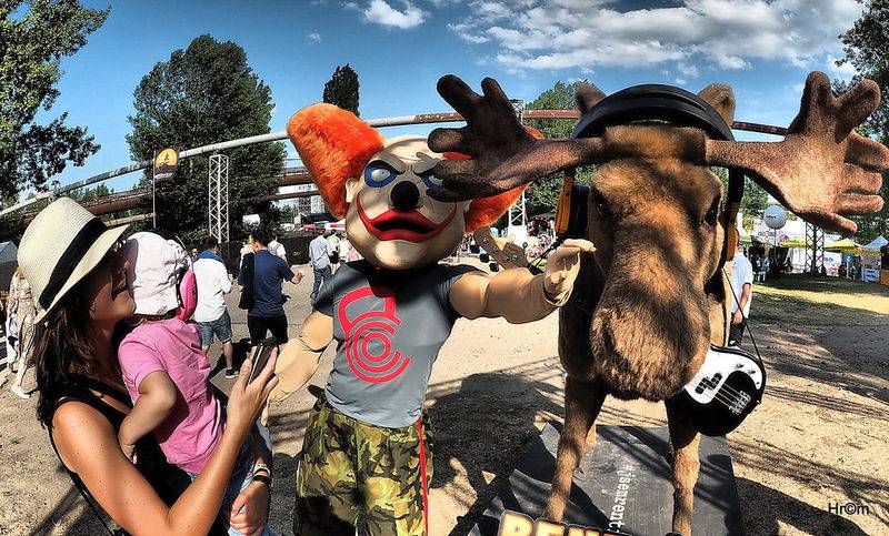 Hvězdou prvního dne Colours of Ostrava byla Florence and the Machine, vystoupili i MØ nebo Red Baraat