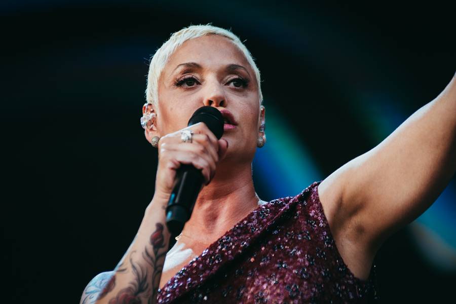 Druhý den Colours Of Ostrava: Dominantní Rag'N'Bone Man, Tom Walker, Mariza i Kryštof