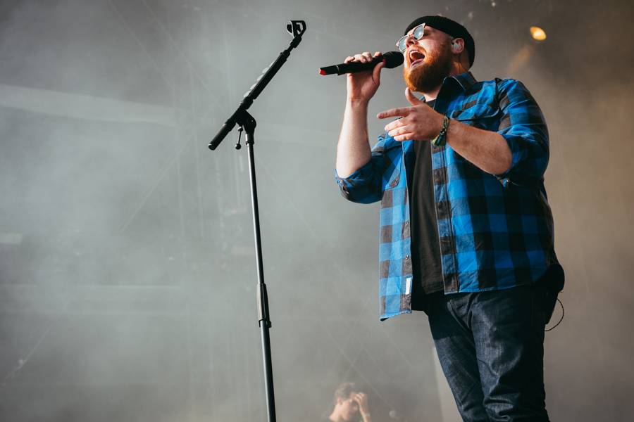 Druhý den Colours Of Ostrava: Dominantní Rag'N'Bone Man, Tom Walker, Mariza i Kryštof