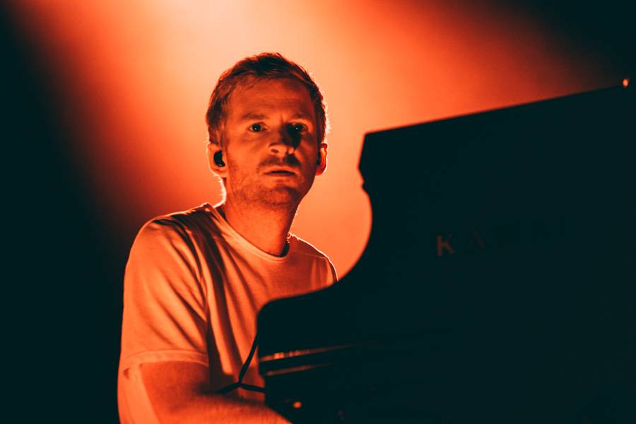 Druhý den Colours Of Ostrava: Dominantní Rag'N'Bone Man, Tom Walker, Mariza i Kryštof