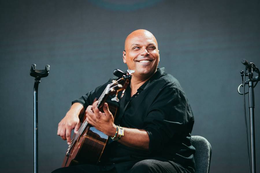 Druhý den Colours Of Ostrava: Dominantní Rag'N'Bone Man, Tom Walker, Mariza i Kryštof