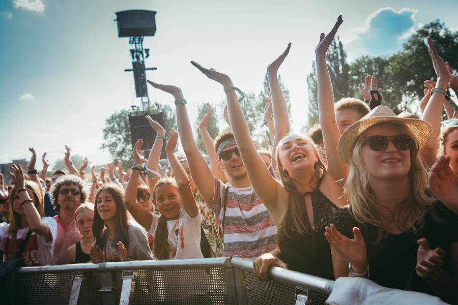 Druhý den Colours Of Ostrava: Dominantní Rag'N'Bone Man, Tom Walker, Mariza i Kryštof