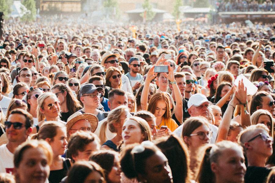 Druhý den Colours Of Ostrava: Dominantní Rag'N'Bone Man, Tom Walker, Mariza i Kryštof