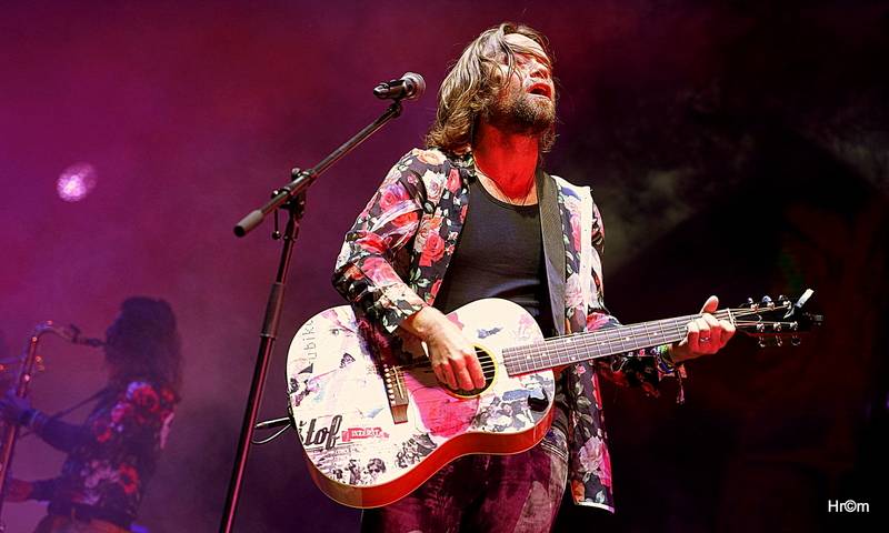 Čtvrteční Colours Of Ostrava: Na hlavním pódiu zářili Kryštof nebo Rag'N'Bone Man, na malé scéně bavili The Atavists