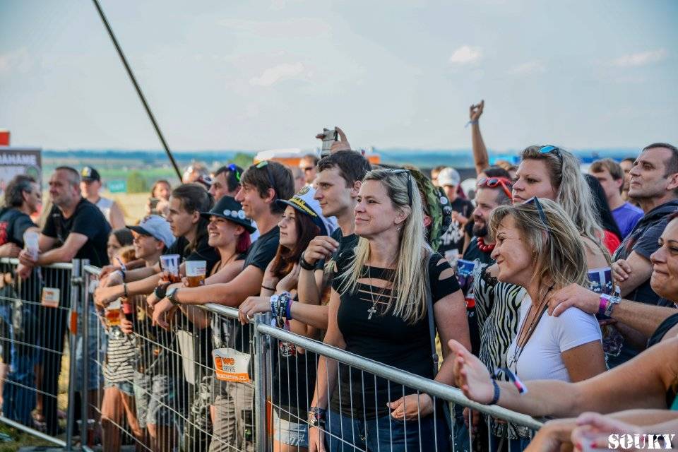 První den na Footfestu vystoupili Škwor, Doga, Traktor nebo Dymytry