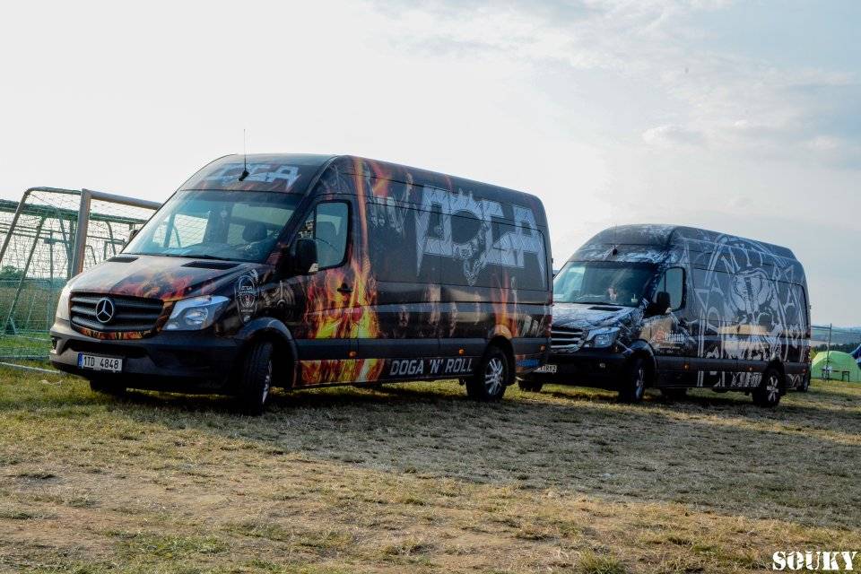 První den na Footfestu vystoupili Škwor, Doga, Traktor nebo Dymytry