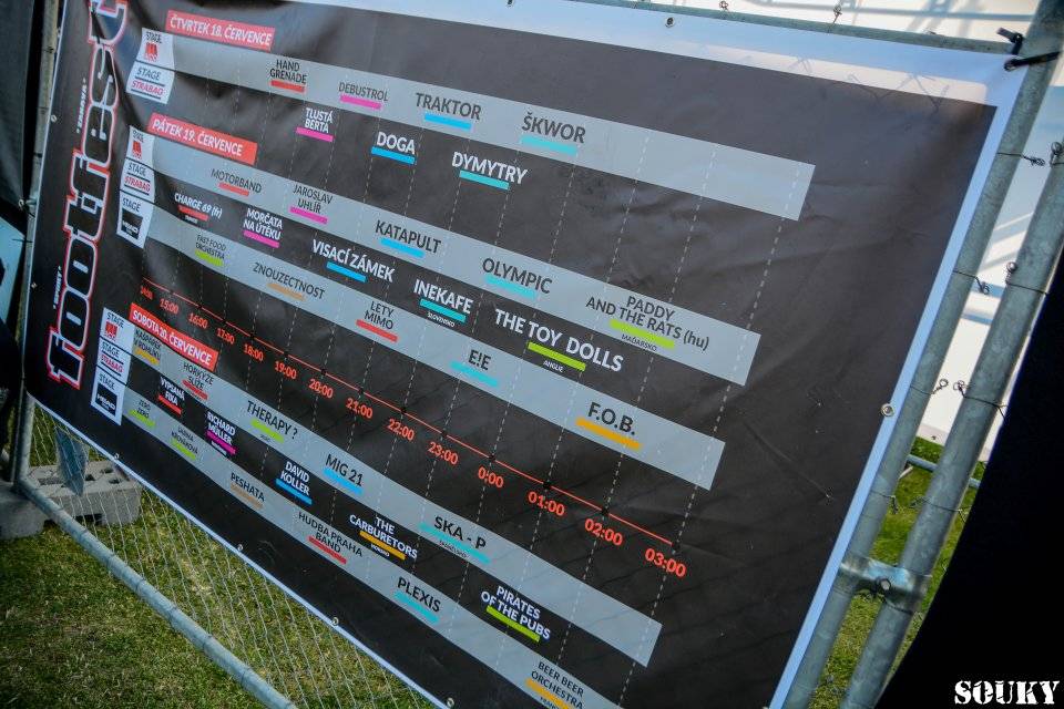 První den na Footfestu vystoupili Škwor, Doga, Traktor nebo Dymytry