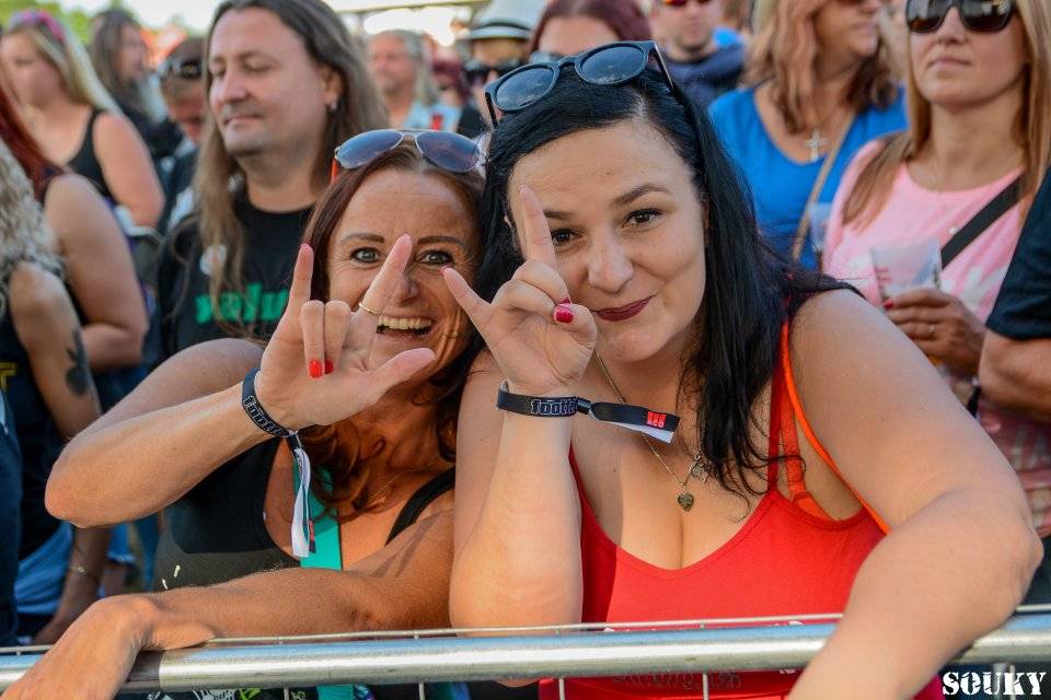 První den na Footfestu vystoupili Škwor, Doga, Traktor nebo Dymytry