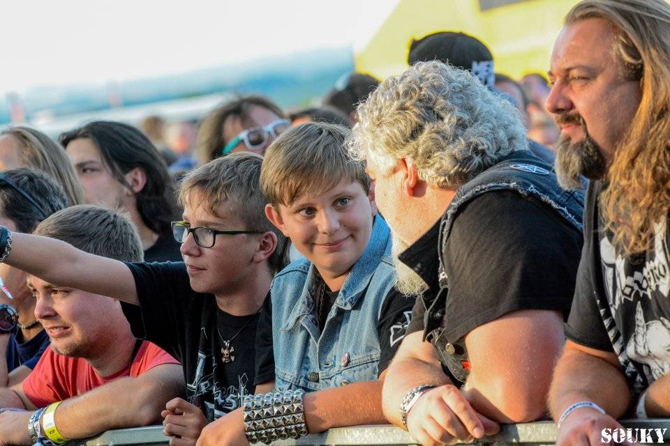 První den na Footfestu vystoupili Škwor, Doga, Traktor nebo Dymytry