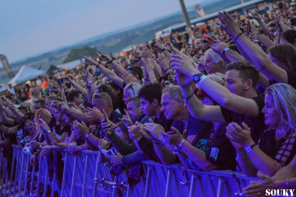 První den na Footfestu vystoupili Škwor, Doga, Traktor nebo Dymytry