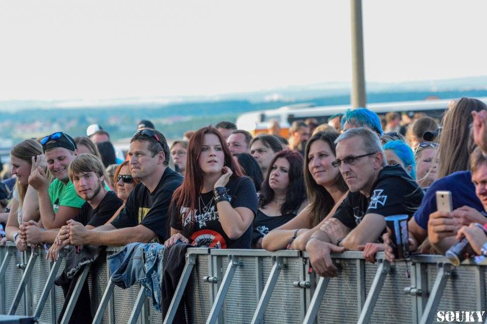 První den na Footfestu vystoupili Škwor, Doga, Traktor nebo Dymytry