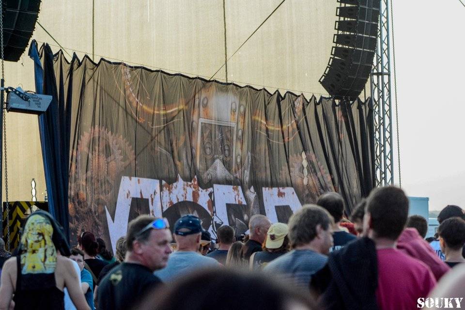 První den na Footfestu vystoupili Škwor, Doga, Traktor nebo Dymytry