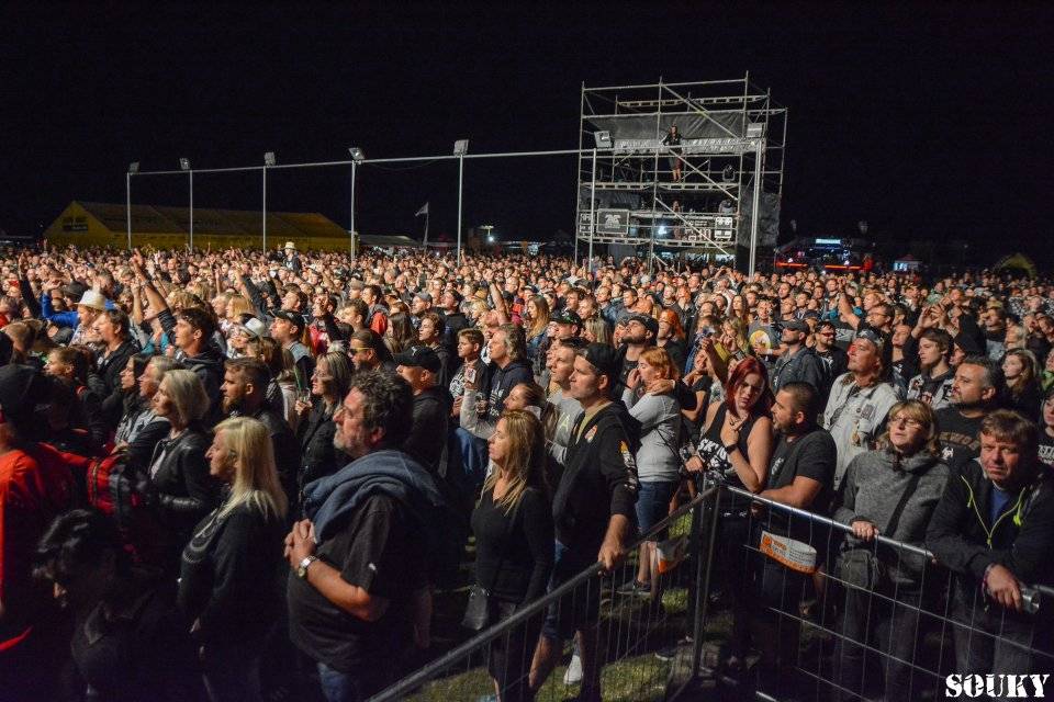 První den na Footfestu vystoupili Škwor, Doga, Traktor nebo Dymytry