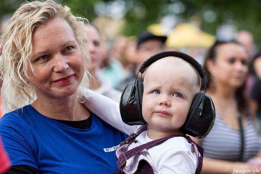Létofest v Českých Budějovicích odstartoval s Monkey Business, Mig 21, Pražským výběrem nebo Mandrage