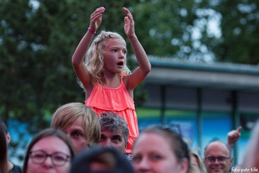 Létofest v Českých Budějovicích odstartoval s Monkey Business, Mig 21, Pražským výběrem nebo Mandrage