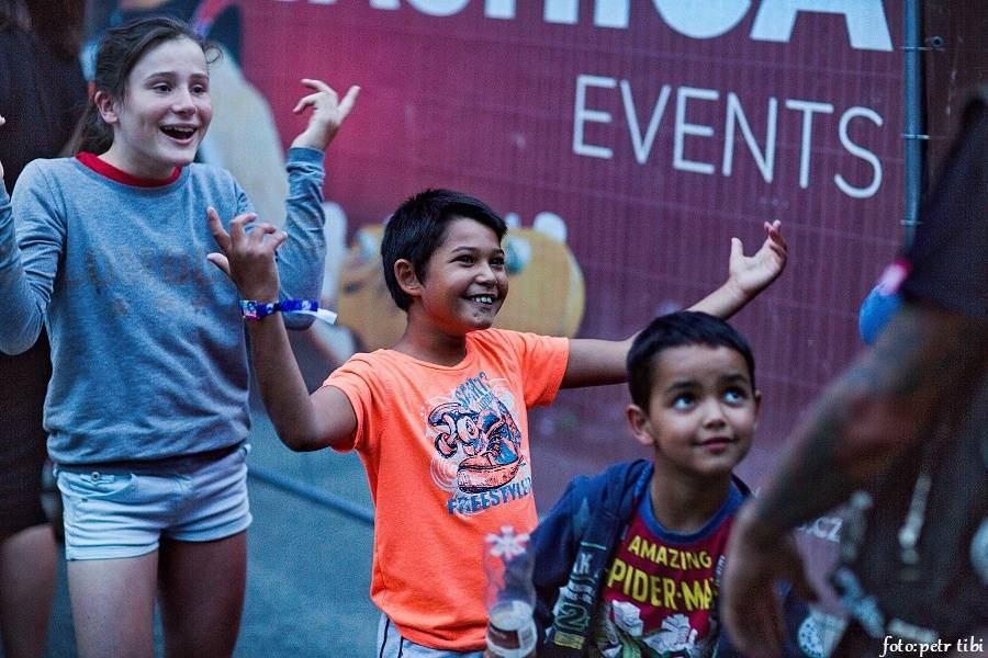 Létofest v Českých Budějovicích odstartoval s Monkey Business, Mig 21, Pražským výběrem nebo Mandrage