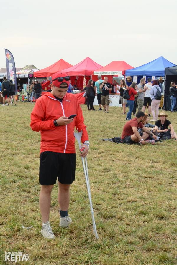 Toy Dolls, Olympic, Fast Food Orchestra i Visací zámek se předvedli v druhý den Footfestu