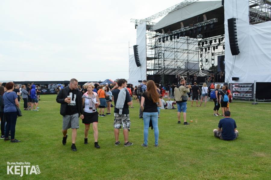 Toy Dolls, Olympic, Fast Food Orchestra i Visací zámek se předvedli v druhý den Footfestu