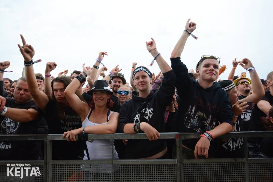 Toy Dolls, Olympic, Fast Food Orchestra i Visací zámek se předvedli v druhý den Footfestu