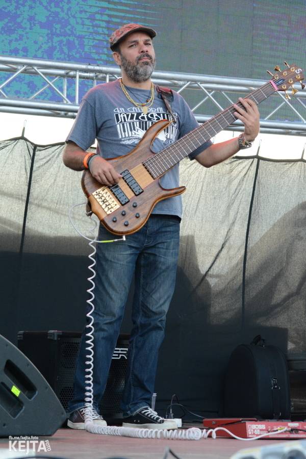 Toy Dolls, Olympic, Fast Food Orchestra i Visací zámek se předvedli v druhý den Footfestu