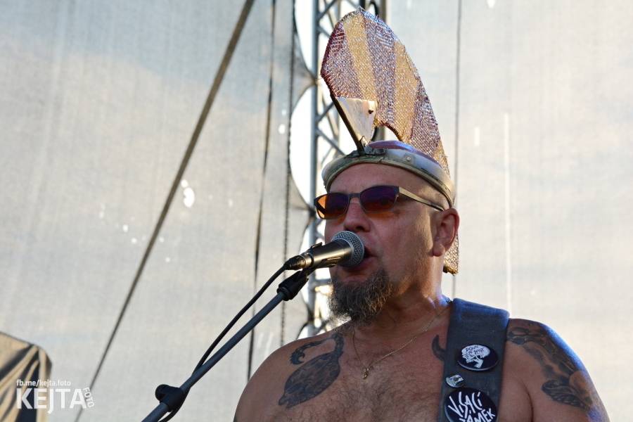 Toy Dolls, Olympic, Fast Food Orchestra i Visací zámek se předvedli v druhý den Footfestu