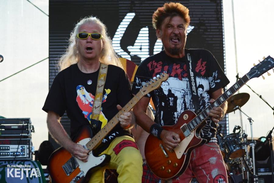 Toy Dolls, Olympic, Fast Food Orchestra i Visací zámek se předvedli v druhý den Footfestu