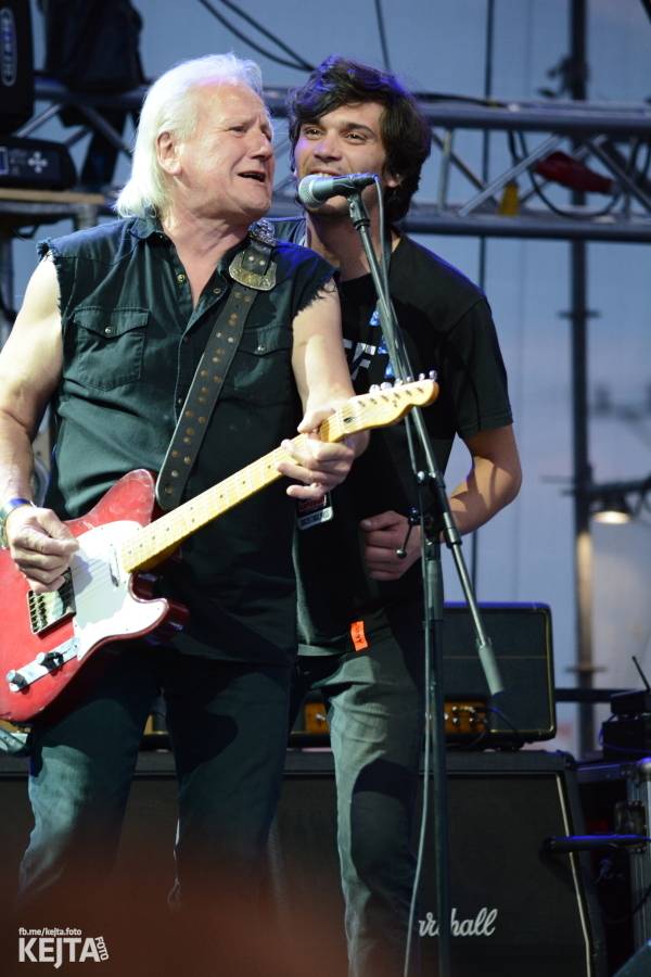 Toy Dolls, Olympic, Fast Food Orchestra i Visací zámek se předvedli v druhý den Footfestu