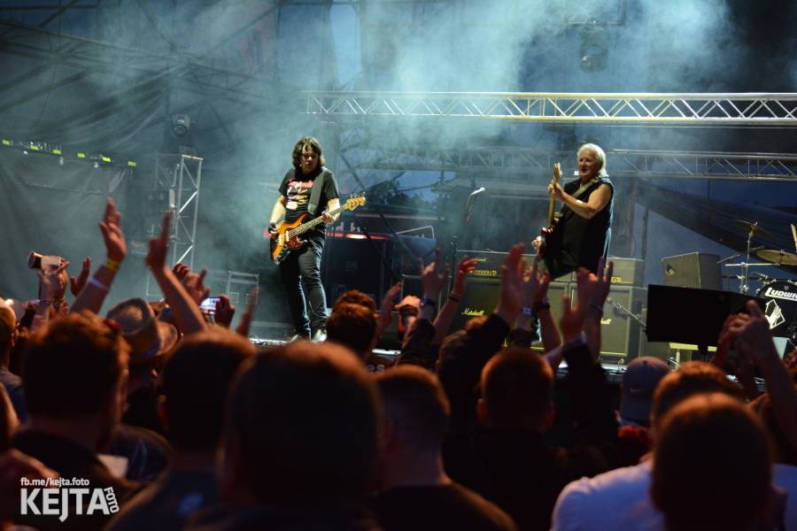 Toy Dolls, Olympic, Fast Food Orchestra i Visací zámek se předvedli v druhý den Footfestu