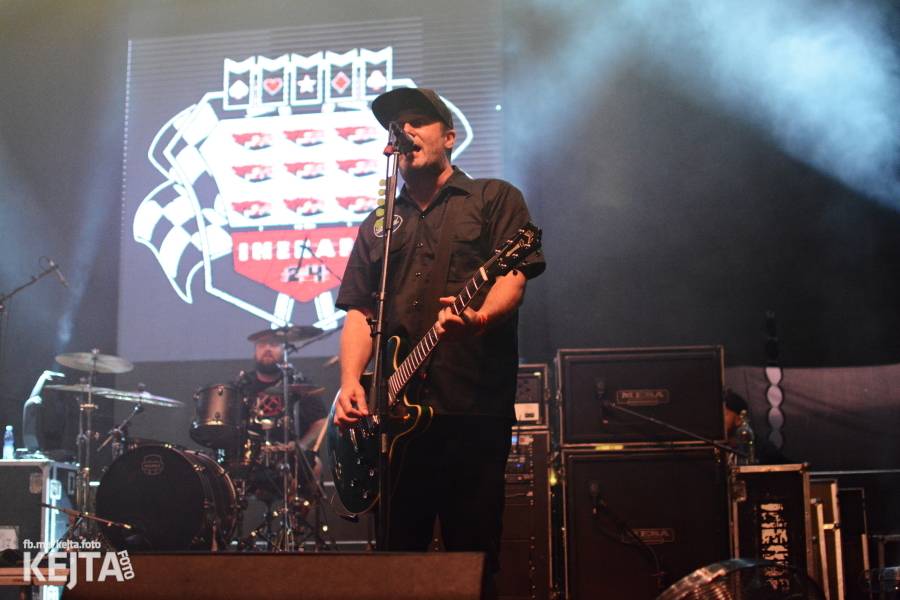 Toy Dolls, Olympic, Fast Food Orchestra i Visací zámek se předvedli v druhý den Footfestu