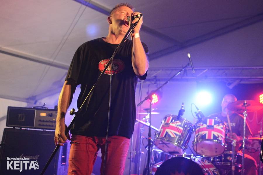 Toy Dolls, Olympic, Fast Food Orchestra i Visací zámek se předvedli v druhý den Footfestu