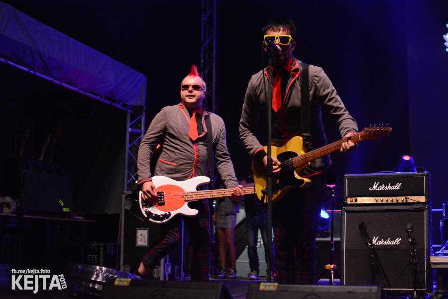 Toy Dolls, Olympic, Fast Food Orchestra i Visací zámek se předvedli v druhý den Footfestu