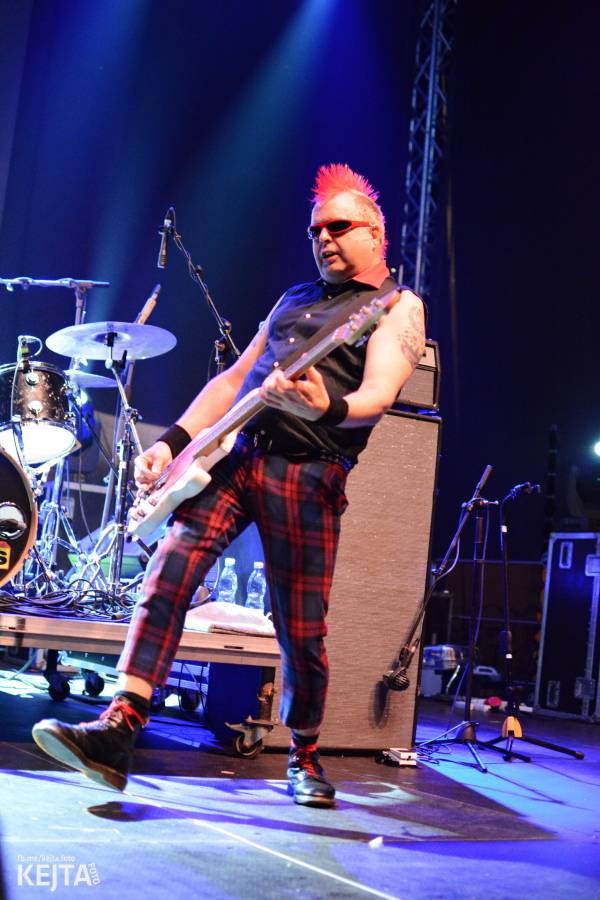 Toy Dolls, Olympic, Fast Food Orchestra i Visací zámek se předvedli v druhý den Footfestu
