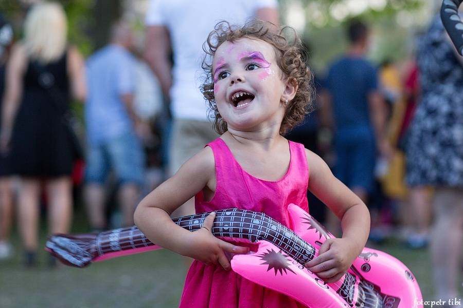 Druhý den Létofestu v Českých Budějovicích: Marek Ztracený, Wanastowi Vjecy, Aneta Langerová a na závěr Divokej Bill