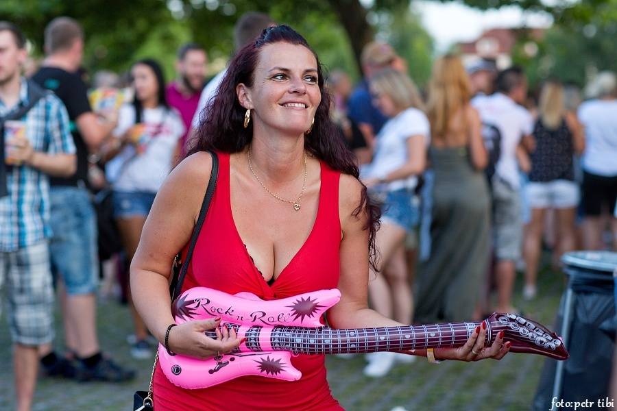 Druhý den Létofestu v Českých Budějovicích: Marek Ztracený, Wanastowi Vjecy, Aneta Langerová a na závěr Divokej Bill