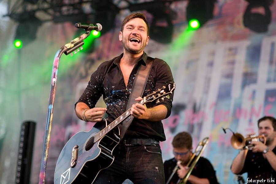 Druhý den Létofestu v Českých Budějovicích: Marek Ztracený, Wanastowi Vjecy, Aneta Langerová a na závěr Divokej Bill