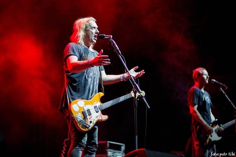 Druhý den Létofestu v Českých Budějovicích: Marek Ztracený, Wanastowi Vjecy, Aneta Langerová a na závěr Divokej Bill