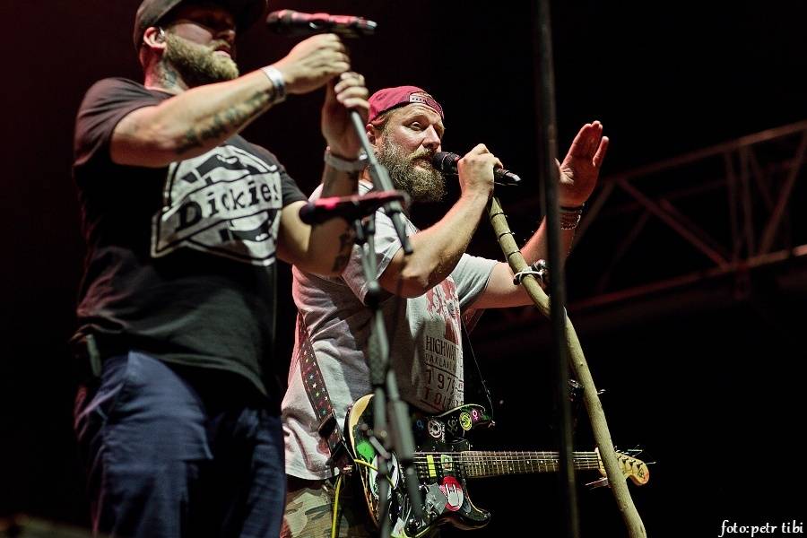 Druhý den Létofestu v Českých Budějovicích: Marek Ztracený, Wanastowi Vjecy, Aneta Langerová a na závěr Divokej Bill