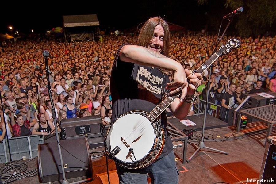 Druhý den Létofestu v Českých Budějovicích: Marek Ztracený, Wanastowi Vjecy, Aneta Langerová a na závěr Divokej Bill