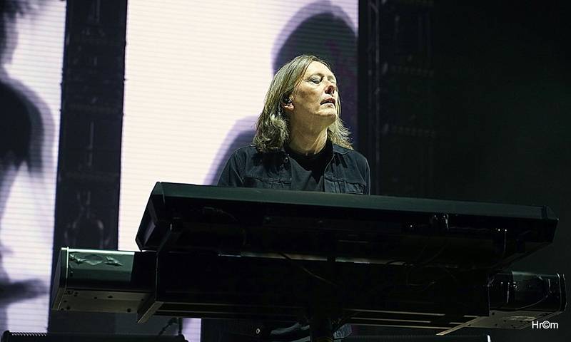 Závěr Colours Of Ostrava se nesl v režii The Cure