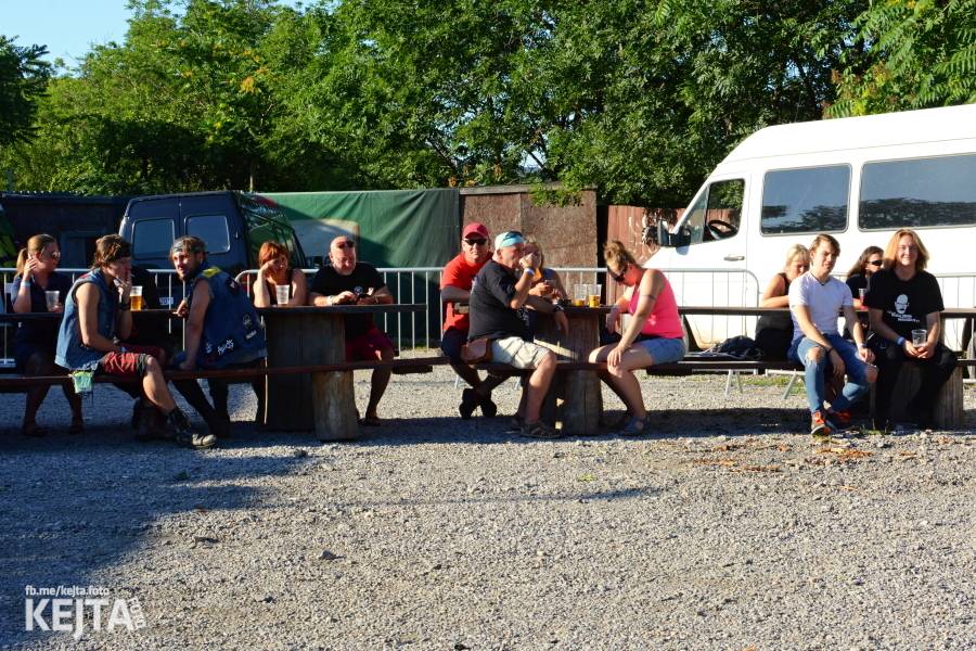 Visací zámek a Nežfaleš rozvášnili pražskou Modrou Vopici