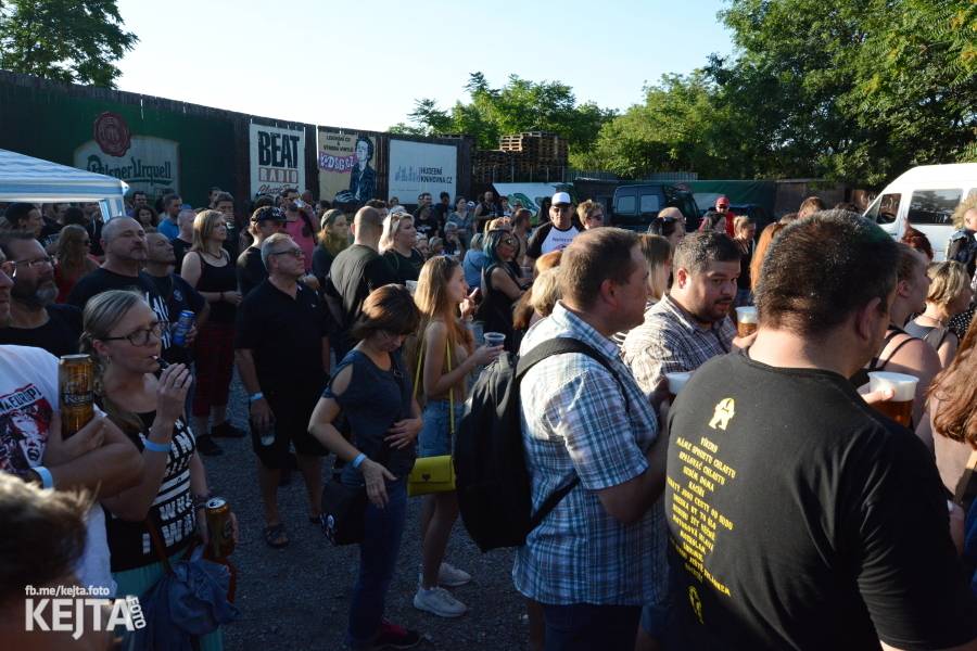 Visací zámek a Nežfaleš rozvášnili pražskou Modrou Vopici