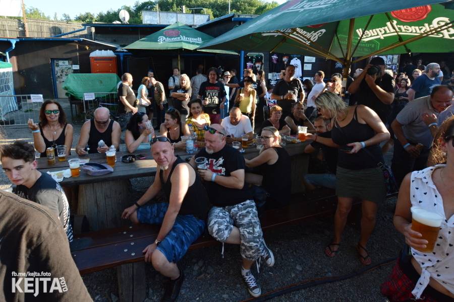 Visací zámek a Nežfaleš rozvášnili pražskou Modrou Vopici