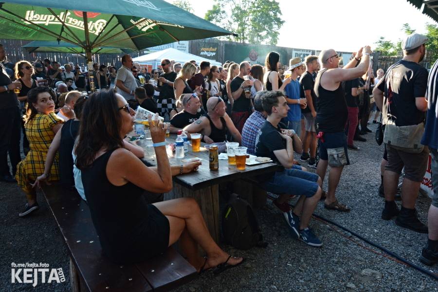 Visací zámek a Nežfaleš rozvášnili pražskou Modrou Vopici