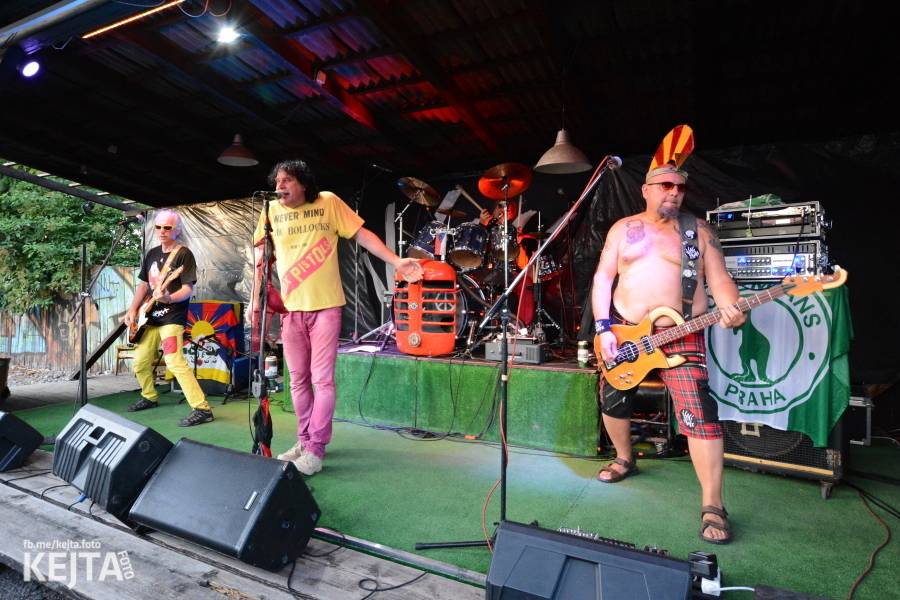 Visací zámek a Nežfaleš rozvášnili pražskou Modrou Vopici