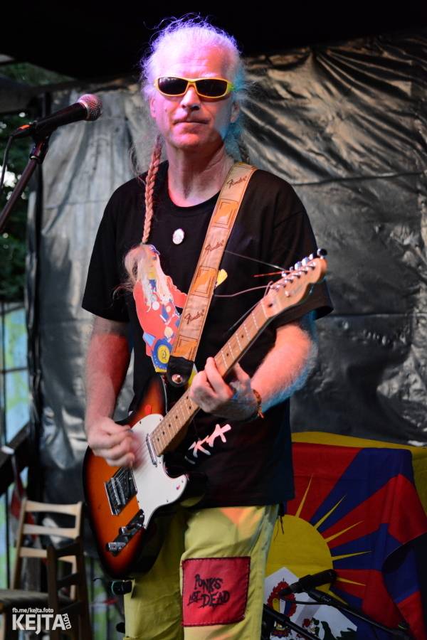 Visací zámek a Nežfaleš rozvášnili pražskou Modrou Vopici