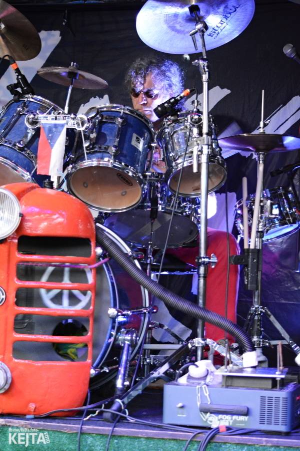 Visací zámek a Nežfaleš rozvášnili pražskou Modrou Vopici