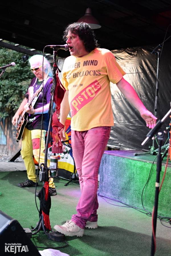 Visací zámek a Nežfaleš rozvášnili pražskou Modrou Vopici