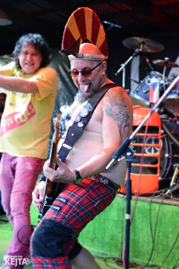 Visací zámek a Nežfaleš rozvášnili pražskou Modrou Vopici